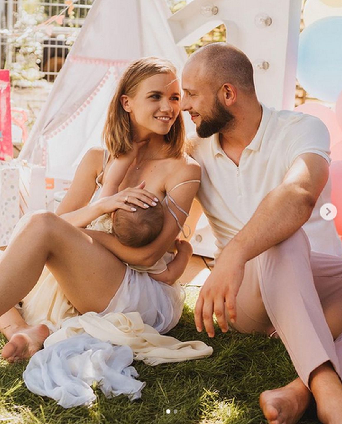 Agnieszka Kaczorowska i Maciej Pela z córką