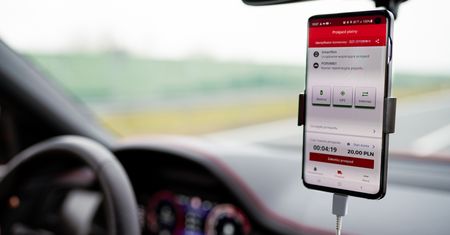 Aplikacja e-TOLL PL jedną z najgorszych w sieci. Kierowcy nie zostawiają suchej nitki