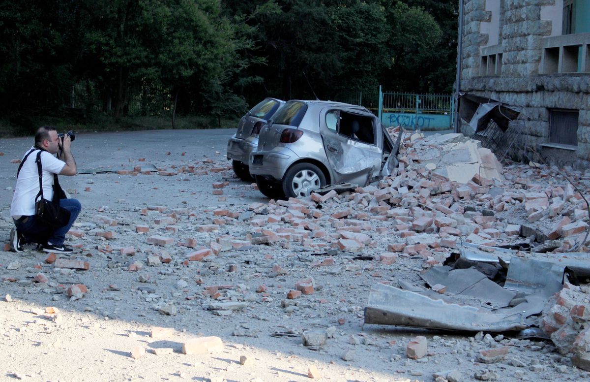 Albania. Trzęsienie ziemi najsilniejsze od 30 lat. Są ranni. Polscy turyści uciekają