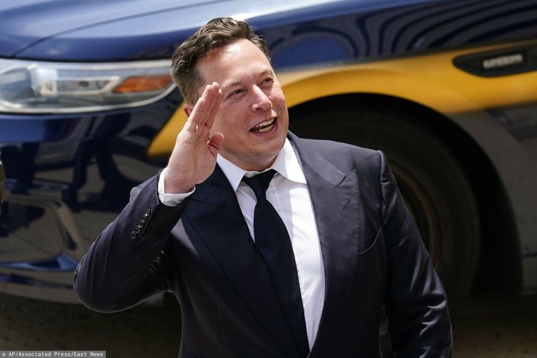 Alarm na statku kosmicznym Elona Muska. Kryzys w toalecie postawił wszystkich na nogi