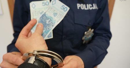 Bytom. Jechał po pijanemu. Za przymknięcie oka proponował dwie stówy