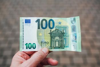 Kursy walut wyraźnie się zmieniają. Ta para osiągnęła szczyt