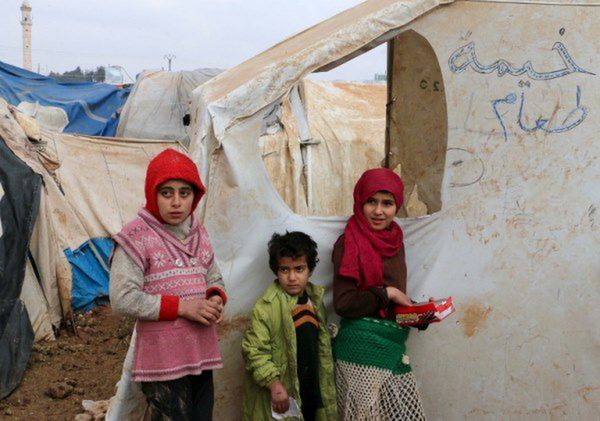 W Syrii ponad 300 osób zmarło z głodu i braku lekarstw