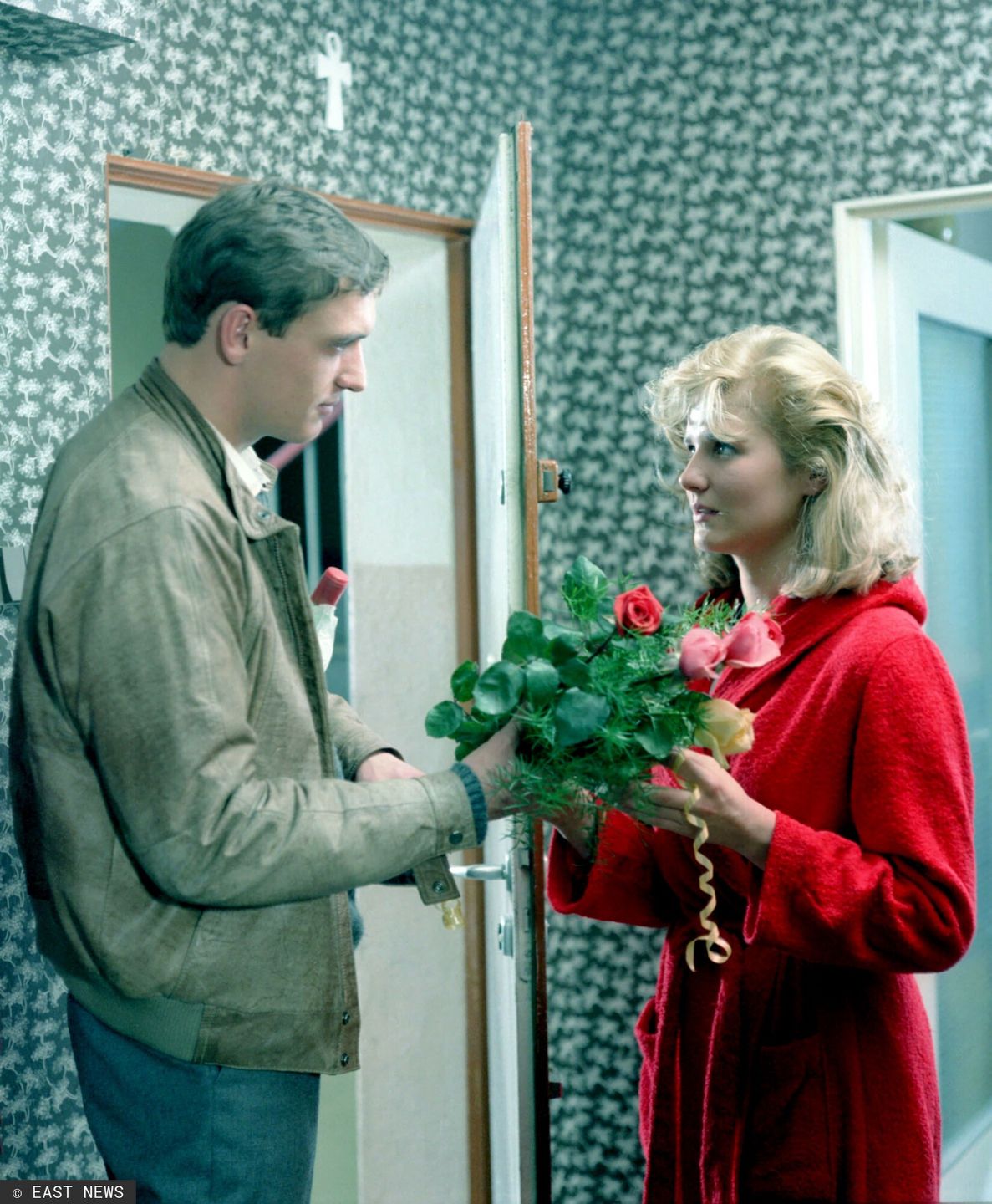 Kogel-mogelPHOTO: EAST NEWS/POLFILM  KOGEL-MOGEL;  HOTCH-POTCH;  PRODUKCJA: ZESPOL FILMOWY OKO, WFF WROCLAW; 1988; REZYSERIA : ROMAN ZALUSKI; SCENARIUSZ: ILONA LEPKOWSKA, ROMAN ZALUSKI; ZDJECIA: JACEK MIEROSLAWSKI