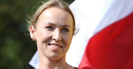 Niezwykła historia miłości Szymona Hołowni. Kim jest Urszula Brzezińska-Hołownia?