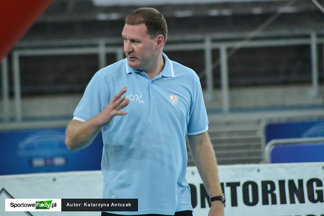 Adam Grabowski rozpoczynał bieżący sezon Orlen Ligi jako trener Budowlanych Łódź.