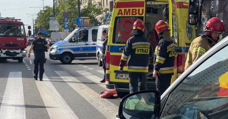 "Biedny kierowca autobusu". Pieszy wbiegł mu prosto pod koła