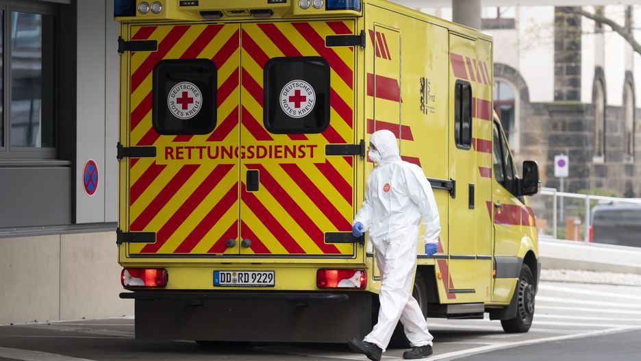 Koronawirus. Kwarantanna w wieżowcu po śmierci studenta w Dreźnie