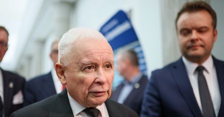 Kaczyński o dyskusji ws. SAFE. Wspomina Hitlera i Stalina
