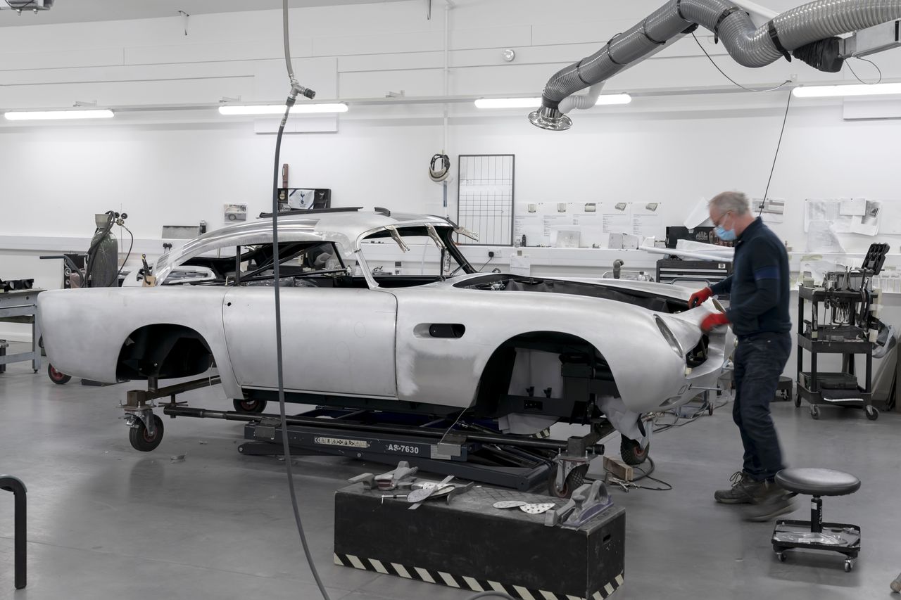 Aston Martin wyprodukuje 25 egzemplarzy DB5, auta z filmu o Jamesie Bondzie