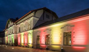 Dworzec w Krośnie nie straszy pustką. Powstała tam lokalna perełka