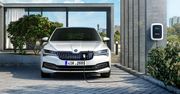 Hybrydowa Škoda Superb iV wyceniona. To całkiem atrakcyjna propozycja