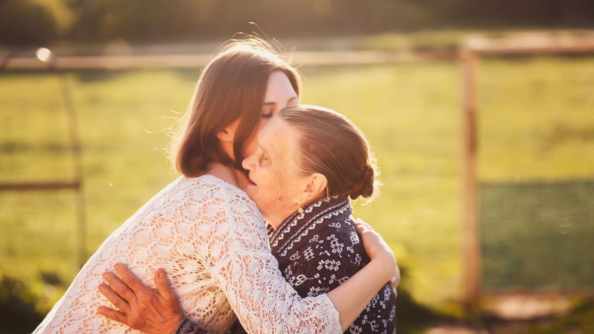 Starość to naturalny okres w życiu, przez wielu jednak kojarzony z nieuchronnym zbliżaniem się do śmierci.
