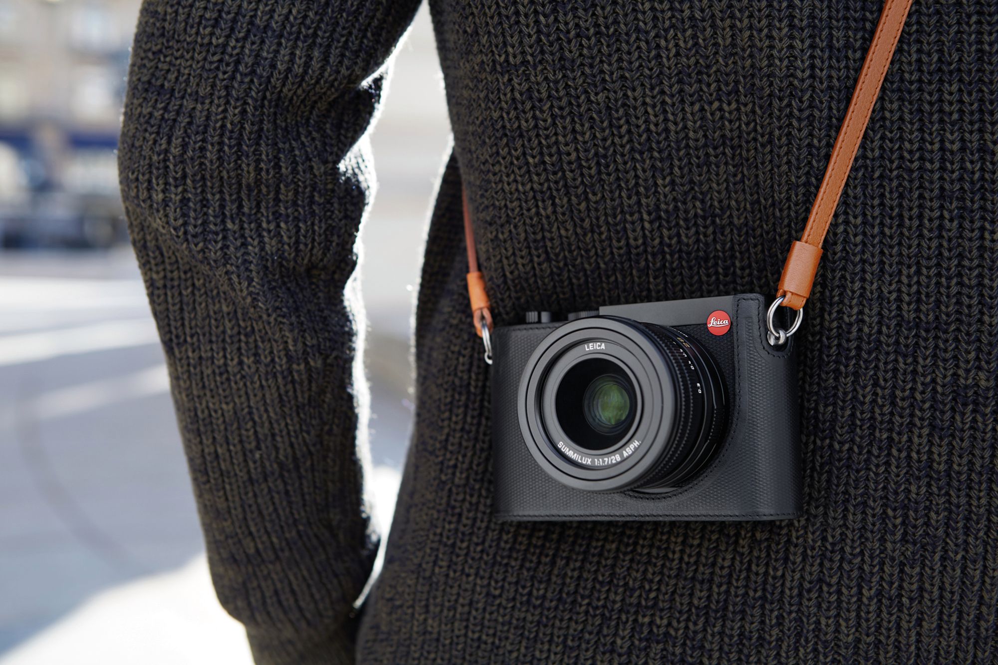 Leica Q2 już jest – 47 Mpix pełnoklatkowa matryca, filmy 4K i dobre uszczelnienie 32