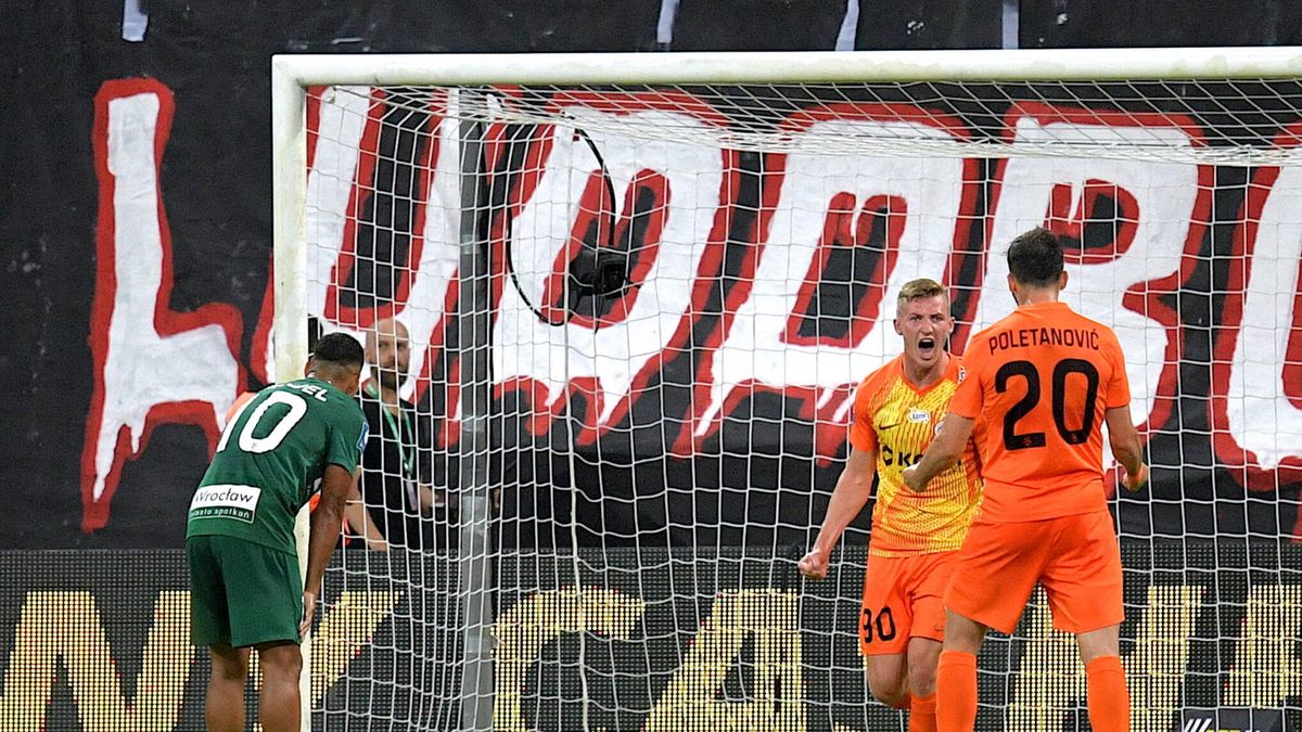 PAP / Sebastian Borowski / Na zdjęciu: radość piłkarzy Zagłębia Lubin