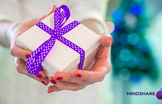 Prezenty pod choinkę najczęściej kupujemy dla partnera i mamy