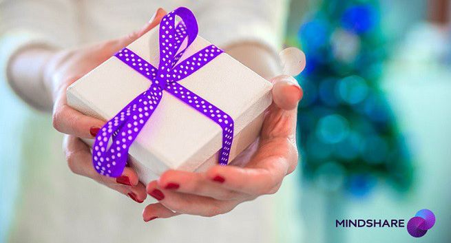 Prezenty pod choinkę najczęściej kupujemy dla partnera i mamy