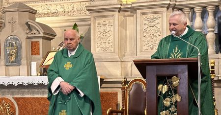 Ksiądz Stanisław Górski odchodzi z parafii. Dzisiaj prałata pożegnali Gorliczanie i kapłani z bazyliki.