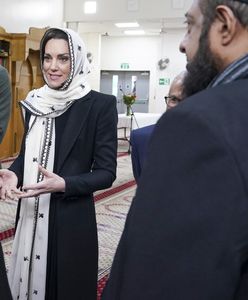 Podała rękę muzułmaninowi. Tak jej odpowiedział