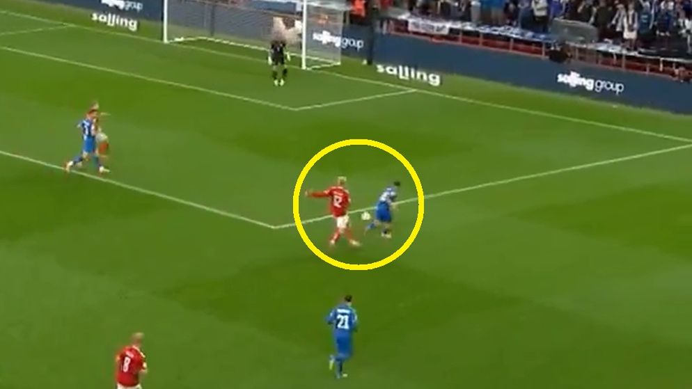 Twitter / Polsat Sport / Fatalny błąd zawodnika reprezentacji Grecji