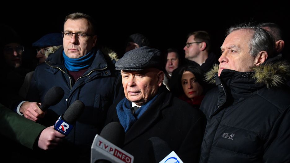 Od lewej: Maciej Małecki, Jarosław Kaczyński i Piotr Gliński