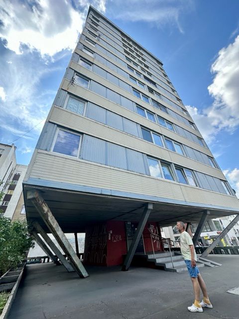 Trzonolinowiec we Wrocławiu. Tak wyglądają mieszkania   