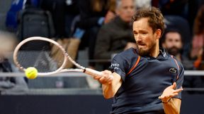 Danił Miedwiediew wygrał hit IV rundy. Bardzo długi wtorek Stefanosa Tsitsipasa