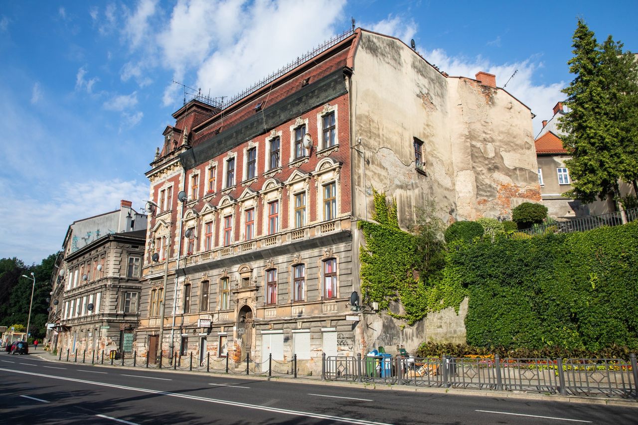 Bielsko-Biała. Cztery zabytkowe kamienice przejdą remont.