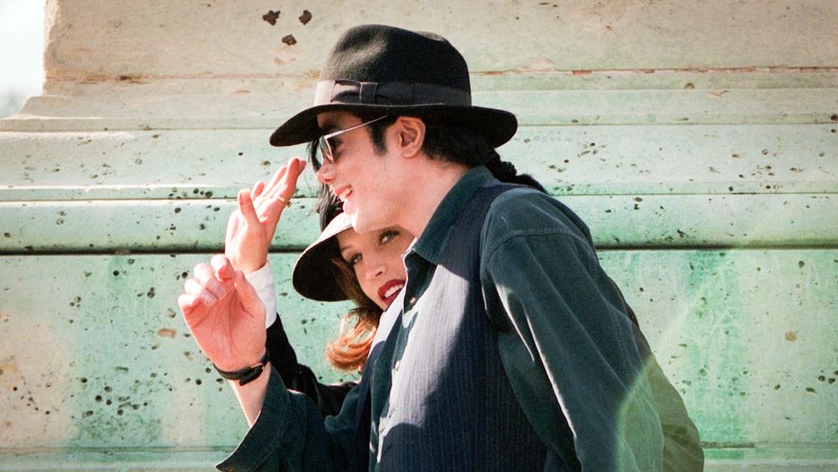 Lisa Marie Presley and Michael Jackson visit the Palace of Versailles
Lisa Marie Presley and Michael Jackson pose at the "Chateau de Versailles" on September 5, 1994 in Versailles, France.(Photo by Stephane Cardinale/Sygma via Getty Images)
Stephane Cardinale - Corbis