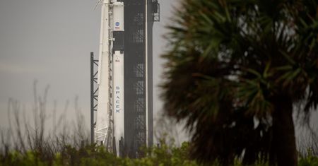Historyczny start rakiety Falcon 9. NASA i SpaceX rozpoczynają misję kosmiczną