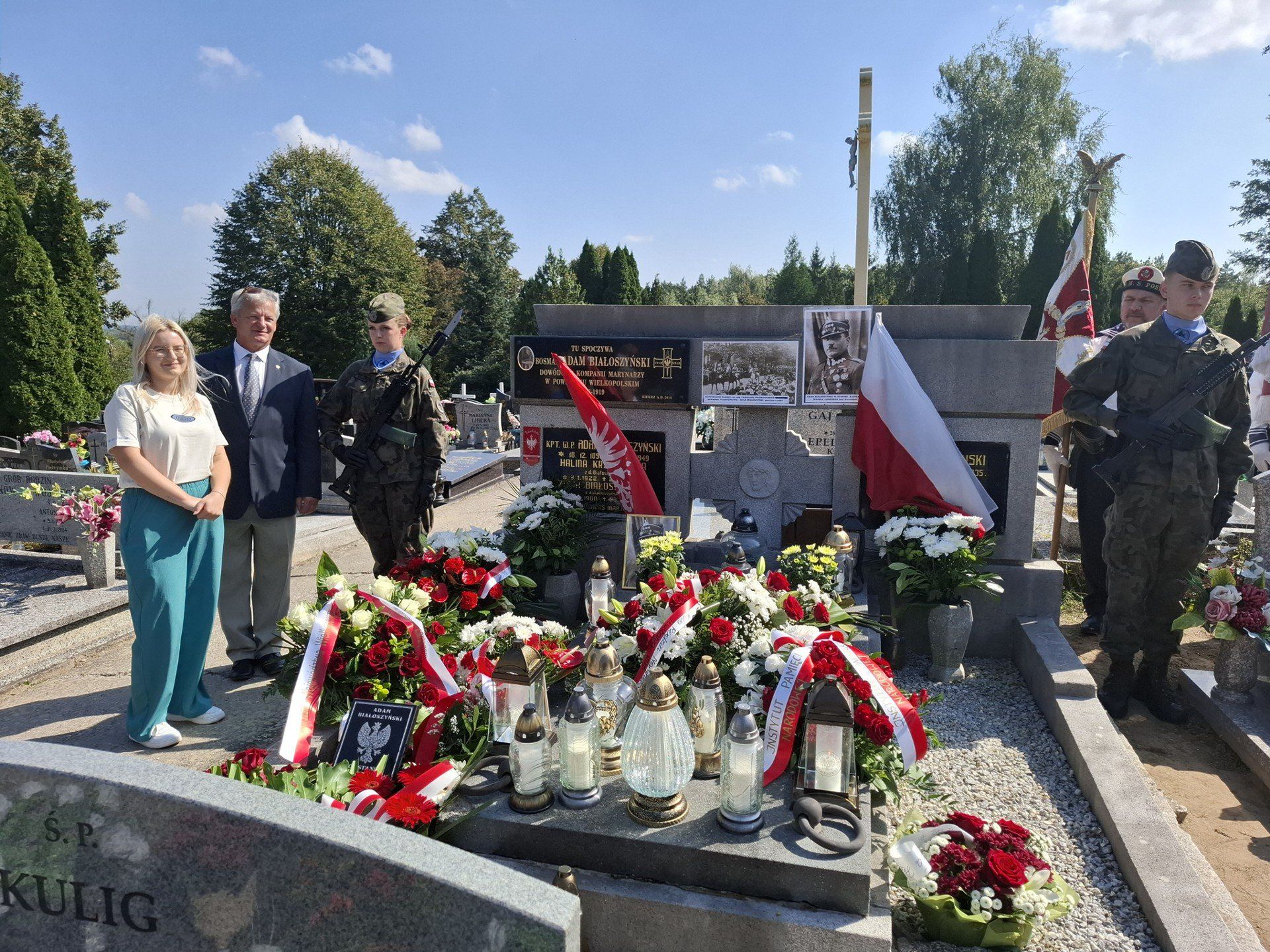 Grób Adama Białoszyńskiego w Kiekrzu
