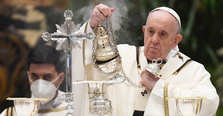 "Nieludzki czyn" przed szkołą. Papież Franciszek wstrząśnięty