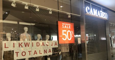 Camaieu. Znana sieć znika z Polski. Wyprzedaż asortymentu i obniżki cen. "Panie kupują hurtowo"