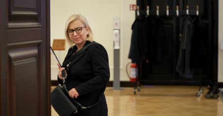 Deficyt w budżecie większy niż za PiS. Minister zapowiada