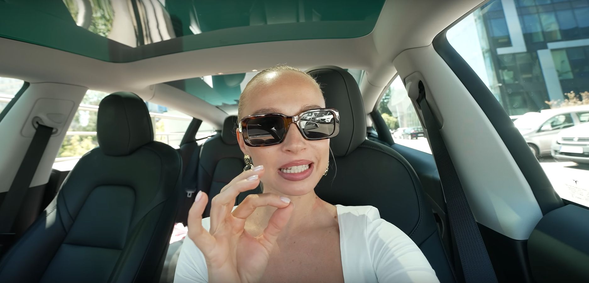 Sylwia Gaczorek chwali się parkowaniem w niedozwolonym miejscu
