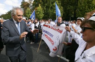 Protest pielęgniarek w Warszawie skończony. Jest propozycja resortu zdrowia i odpowiedź pielęgniarek