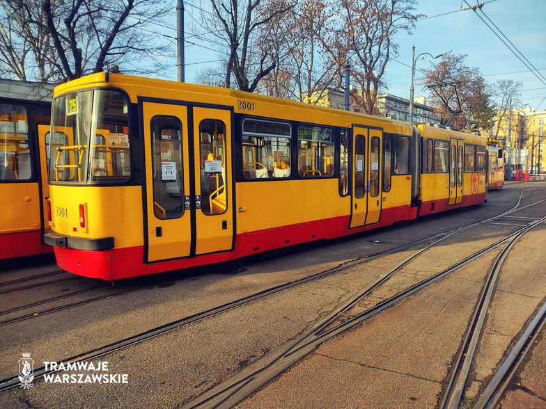 "Gazeta Wyborcza": ABW chce mieć stały dostęp do kamer w warszawskich tramwajach