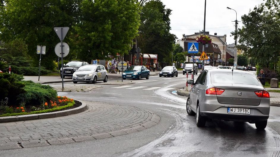 Wielu kierowców dalej nie wie jak poruszać się po rondzie
