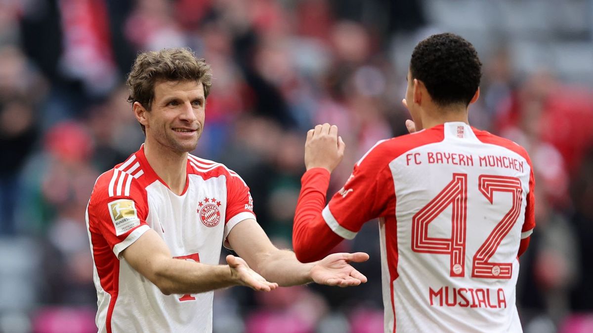 Getty Images / Stefan Matzke - sampics/Corbis via Getty Images / Na zdjęciu: Thomas Mueller i Jamal Musiala