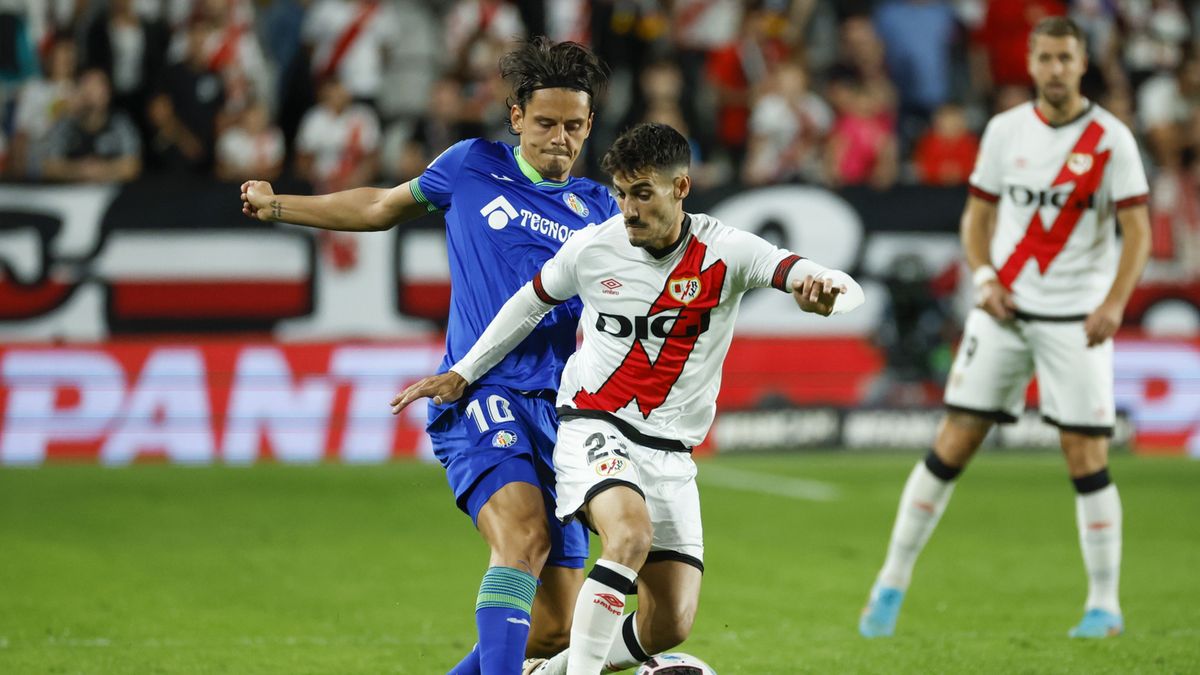 PAP/EPA / Juanjo Martin / Na zdjęciu: mecz Rayo Vallecanno - Getafe CF