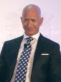 Jeff Bezos nie poleci na wakajki do Mielna. Woli ziemską orbitę [sad emoji]