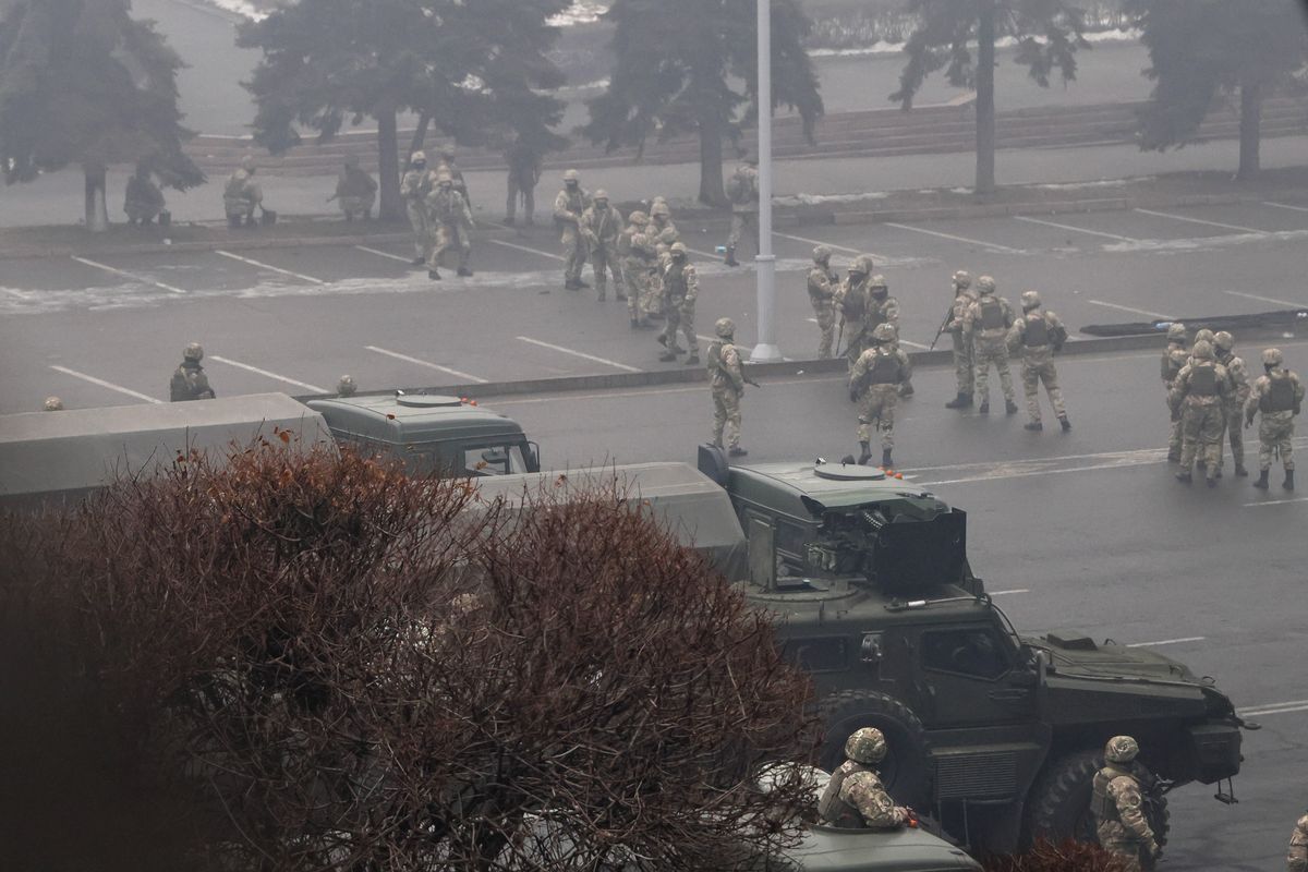 Kazachstan. Żołnierze strzelają do ludzi protestujących w stolicy kraju 