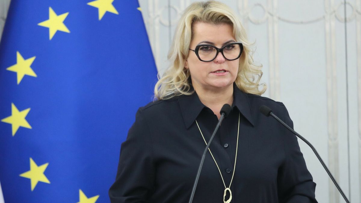 2. posiedzenie Senatu XI kadencjiFot. Piotr Molecki/East News, Warszawa, 08.12.2023.2. posiedzenie Senatu XI kadencji.N/z: Agnieszka Gorgon-KomorPiotr Molecki