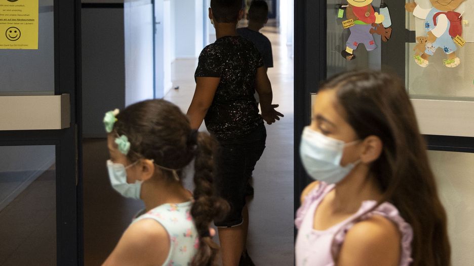 Koronawirus w Polsce i na świecie. Wirusolog z Niemiec ostrzega ws. otwarcia szkół. (zdj. ilustracyjne)