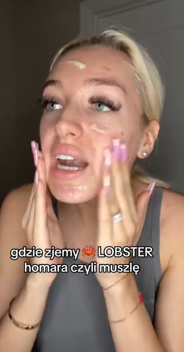 Caroline Derpienski pokazała się BEZ MAKIJAŻU. Przy okazji zaczepiła... Rubików! Odpowiedzą? (WIDEO)