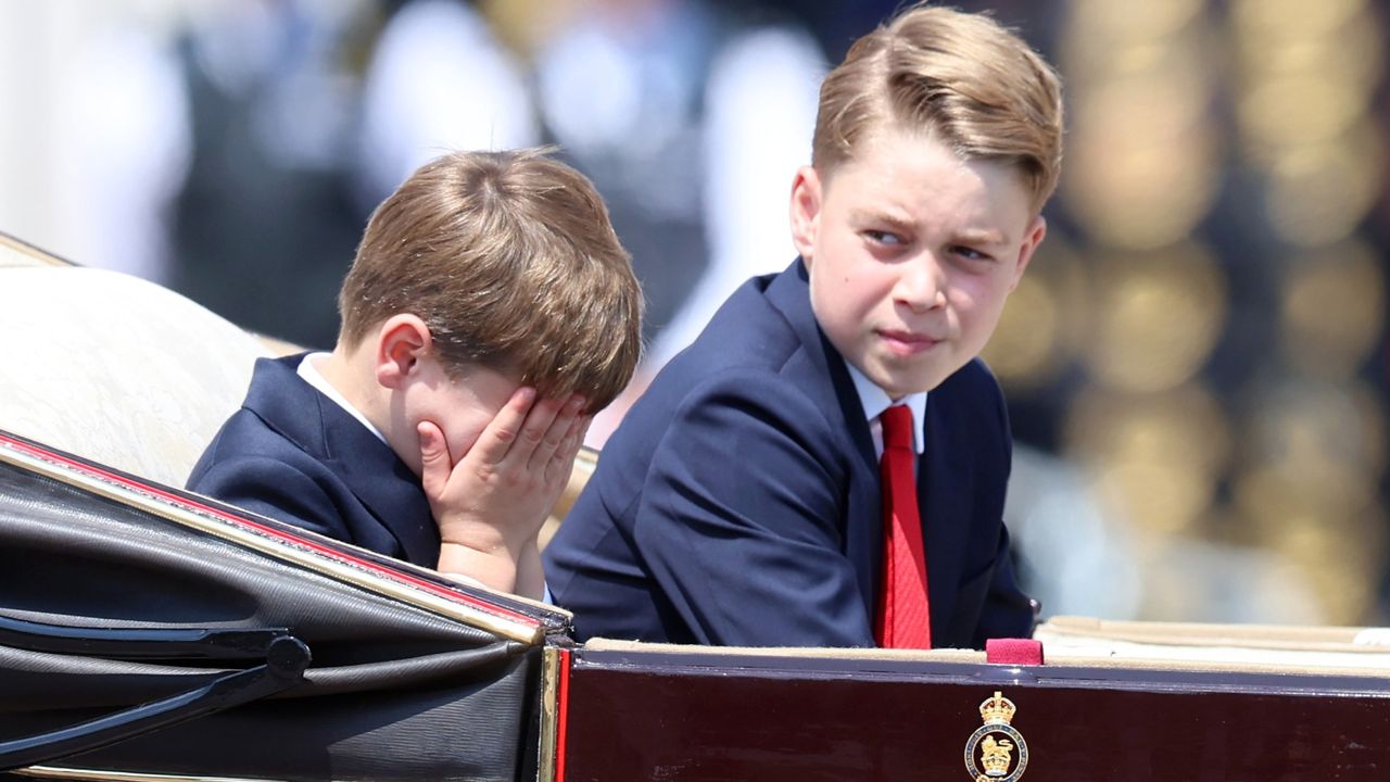 William i Kate wybrali szkołę dla księcia George'a. Kwota za semestr ZWALA Z NÓG