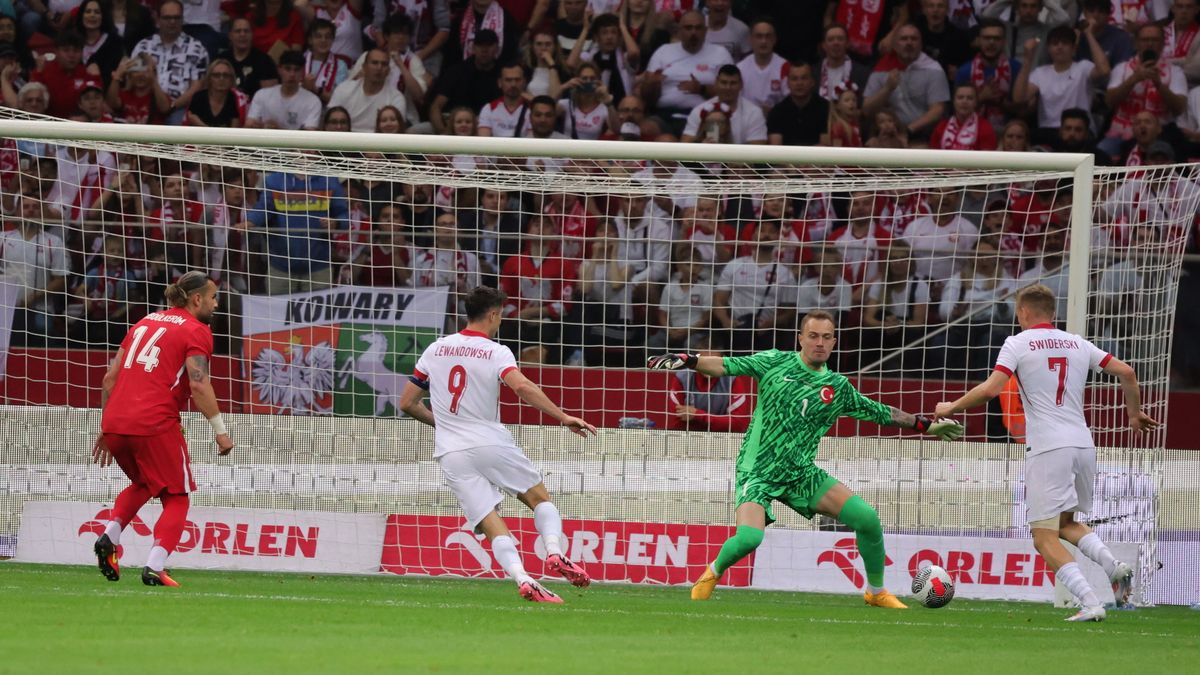 Karol Świderski strzelił gola Turkom, a następnie doznał kontuzji
