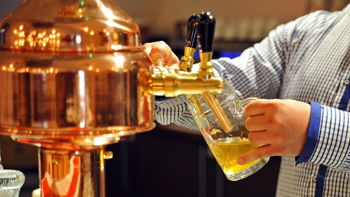 Wartość sprzedaży piwa i średnie spożycie w Polsce nie zmienia sie diametralnie i ciągle utrzymuje się na wysokim poziomie