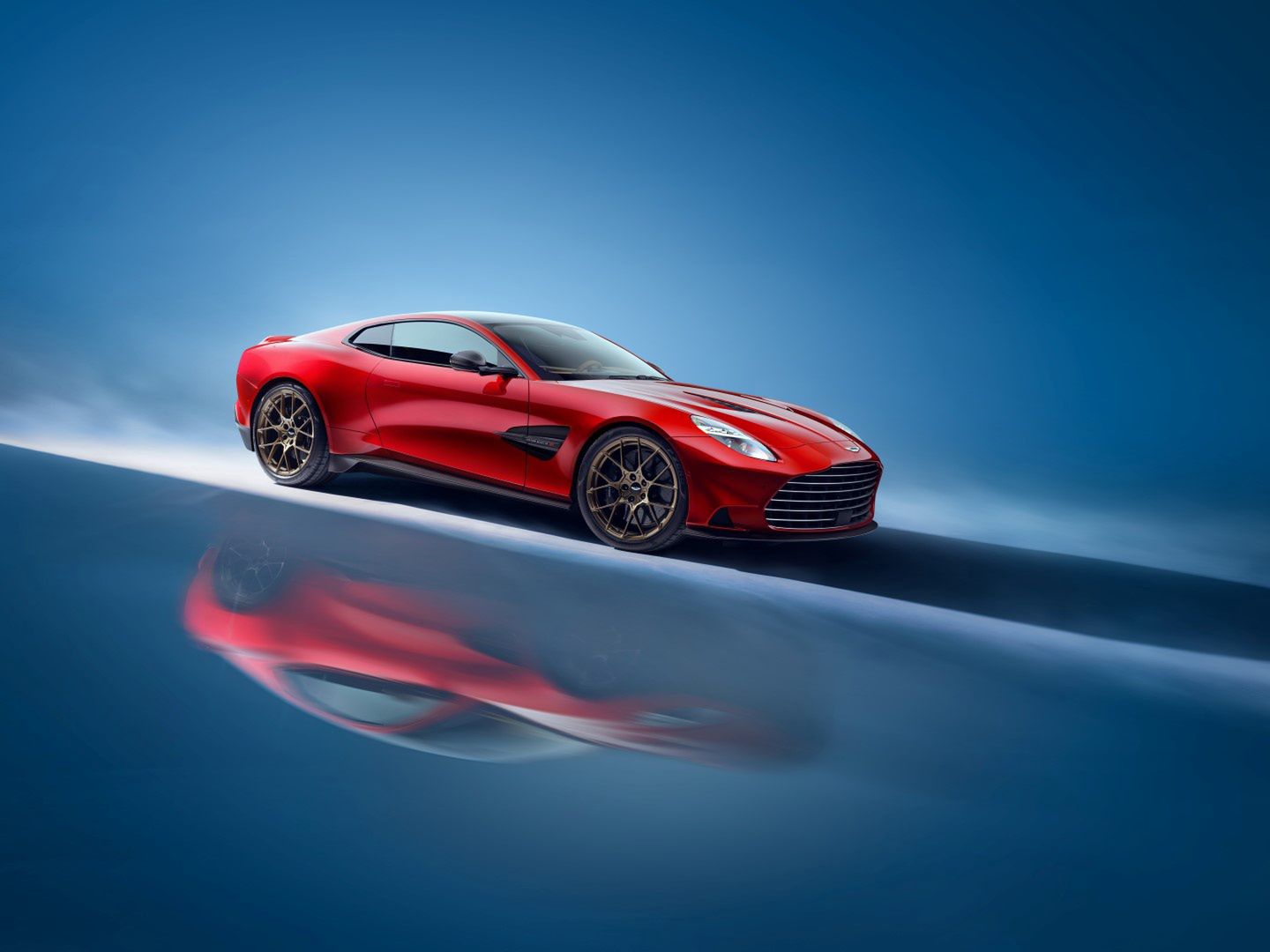 Nowy Aston Martin Vanquish