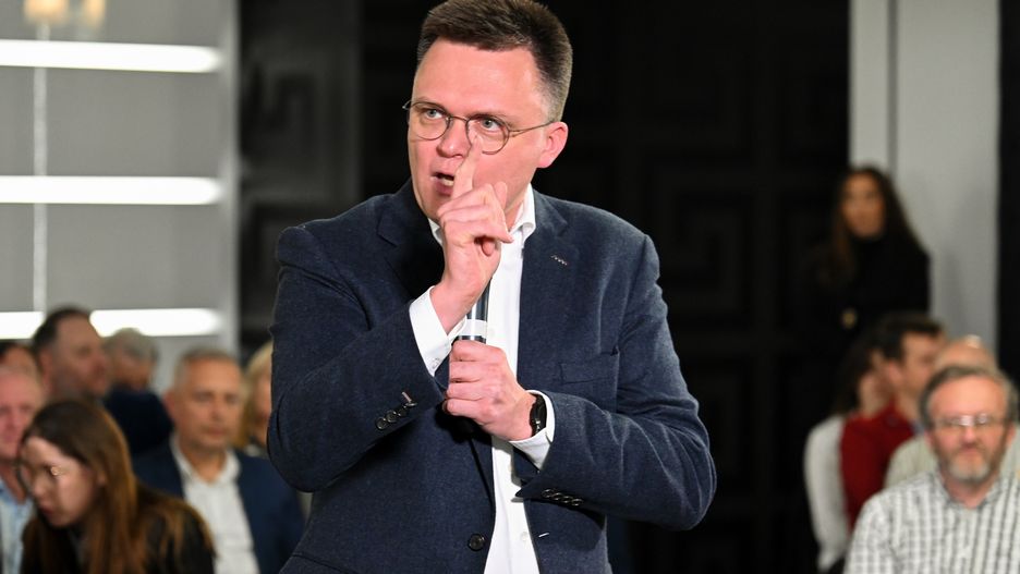Dyskusja na spotkaniu z Hołownią. Poszło o dezubekizację